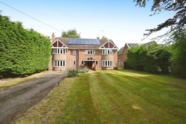 6 bedroom detached house for sale