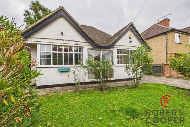 Eastmead, Ruislip, HA4 3 bed bungalow for sale