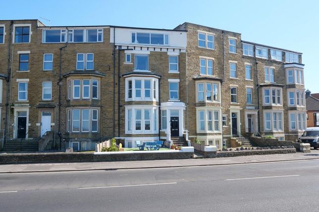 Marine Road West, Morecambe, LA3 1BS 2 bed flat for sale