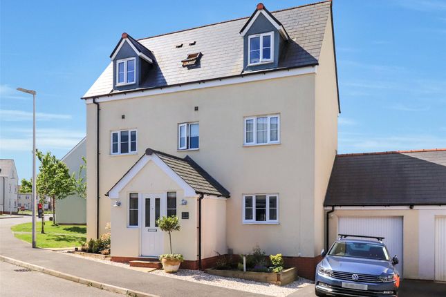 Oaktree Road, South Molton, Devon, EX36 4 bed detached house for sale