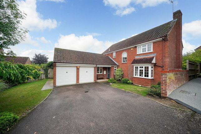 The Lawns, Hemel Hempstead, HP1 4 bed detached house for sale