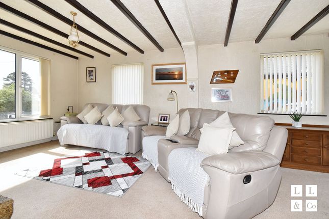 4 bedroom detached bungalow for sale
