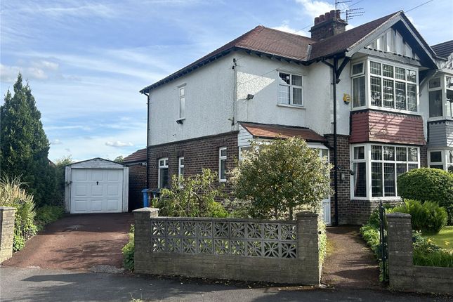 Middlegate, Garden Suburbs, Oldham, OL8 3 bed semi
