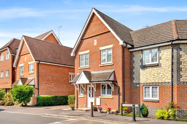 Sycamore Road, Lindford, GU35 3 bed end of terrace house for sale