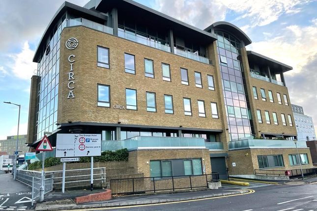 The Ring, Bracknell RG12 1 bed apartment for sale