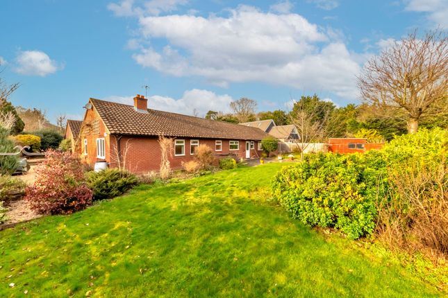 The Highlands, Newmarket CB8 5 bed bungalow for sale