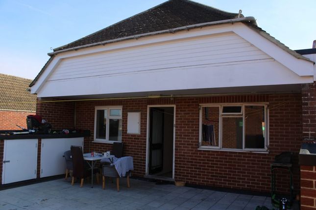 THE BROADWAY, THATCHAM RG19 2 bed flat for sale