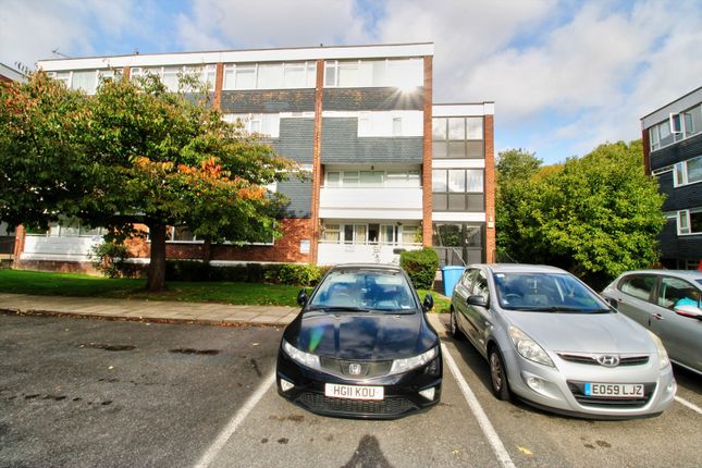 Park Court, Harlow 2 bed flat for sale
