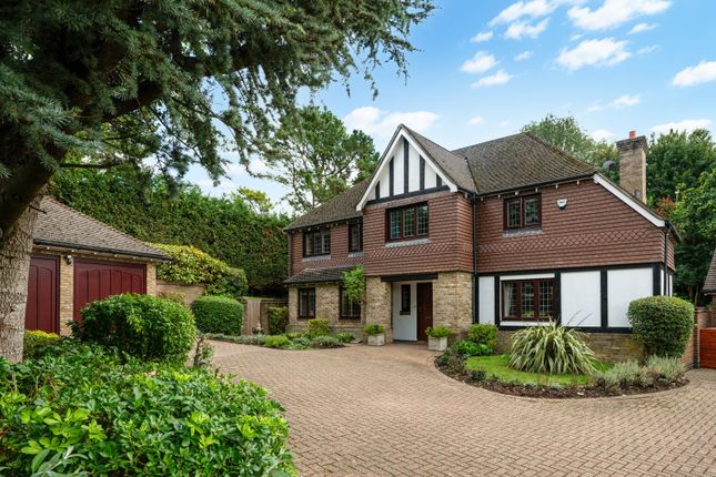 Claremount Gardens, Surrey KT18 5 bed detached house for sale