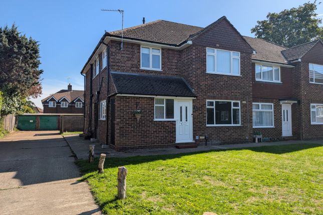 Northcote, Addlestone, Surrey, KT15 2 bed maisonette for sale