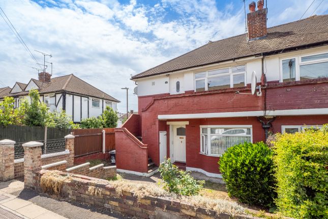 Lynmouth Avenue, Morden SM4 2 bed maisonette for sale