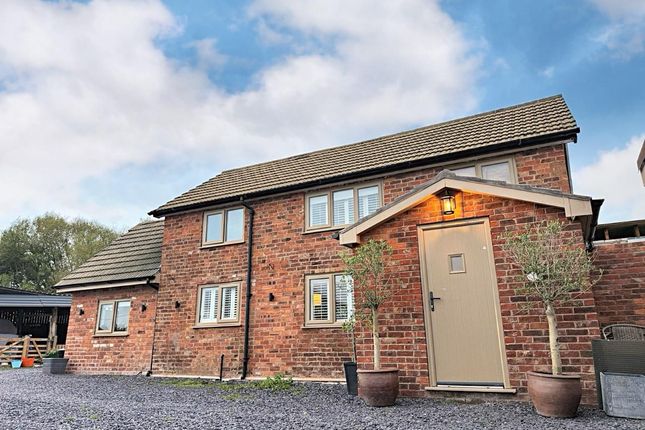 Hetherson Green, Malpas 2 bed detached house for sale