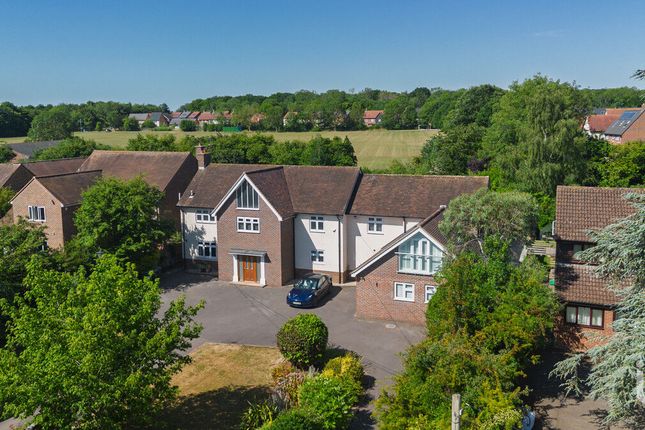 6 bedroom detached house for sale
