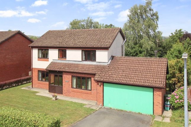 Cefnllys Lane, Llandrindod Wells, LD1 3 bed detached house for sale