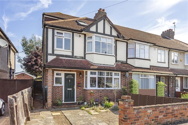 Hythefield Avenue, Egham, Surrey, TW20 4 bed end of terrace house for sale