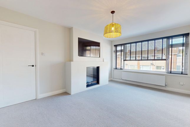 2 bedroom maisonette for sale