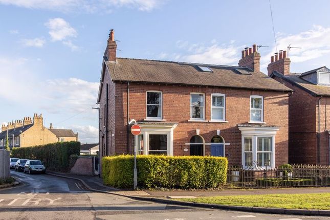 Garths End, Pocklington YO42 3 bed semi
