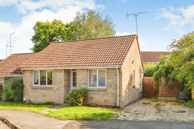 2 bedroom semi-detached bungalow for sale