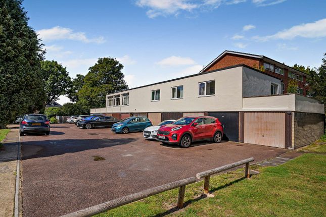 Conifer Close, Reigate, RH2 3 bed terraced house for sale