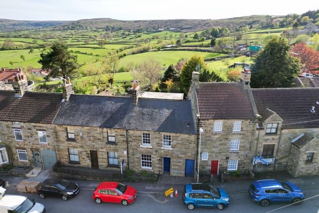 4 Church Street, Castleton 3 bed cottage for sale