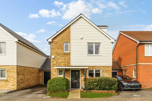 Hazel Close, Epsom 4 bed link detached house for sale