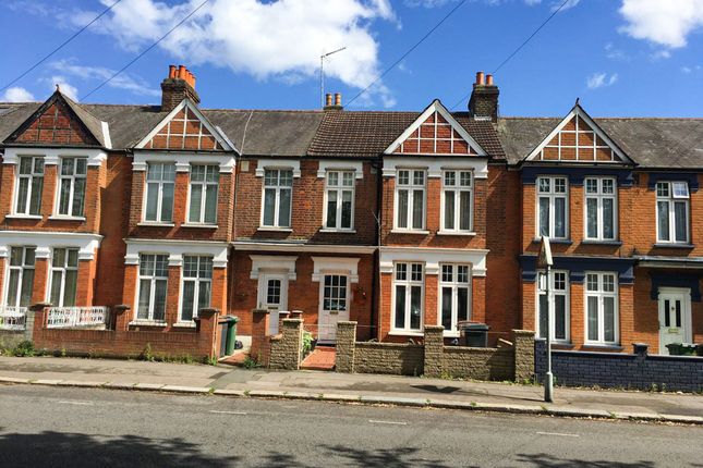James Lane, London, E11 3 bed terraced house for sale