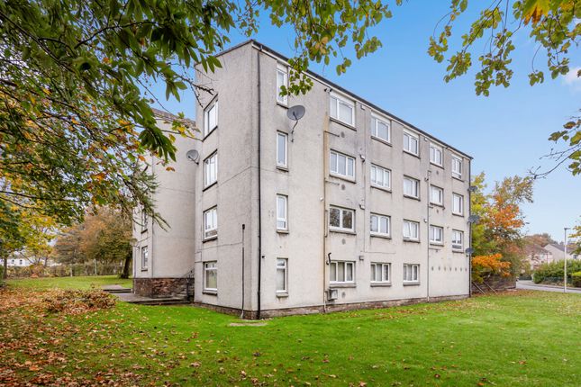 13 Andrew Court, Penicuik, EH26 0HR 2 bed flat for sale