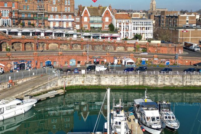 Cliff Street, Ramsgate, Kent, CT11 5 bed house for sale
