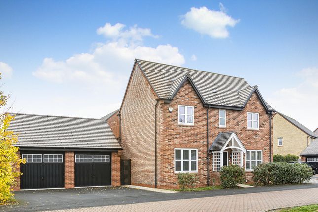 Poppy Close, Ambrosden, OX25 4 bed detached house for sale