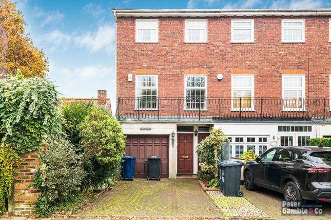 3 bedroom town house for sale