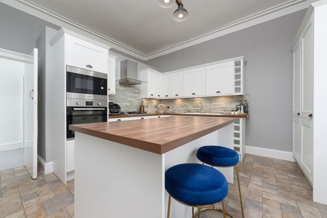 Kelly Street, Greenock, PA16 4 bed flat for sale