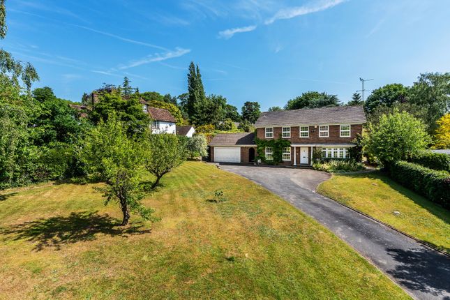 Oast Road, Oxted, Surrey, RH8 4 bed detached house for sale