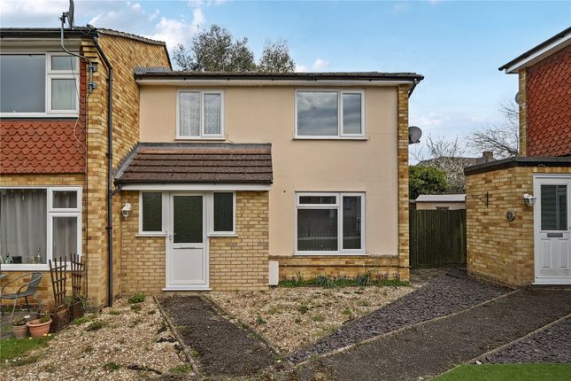 Hillside Gardens, Surrey KT15 2 bed end of terrace house for sale