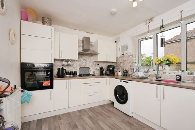 3 bed detached house
