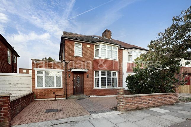 5 bedroom semi-detached house for sale