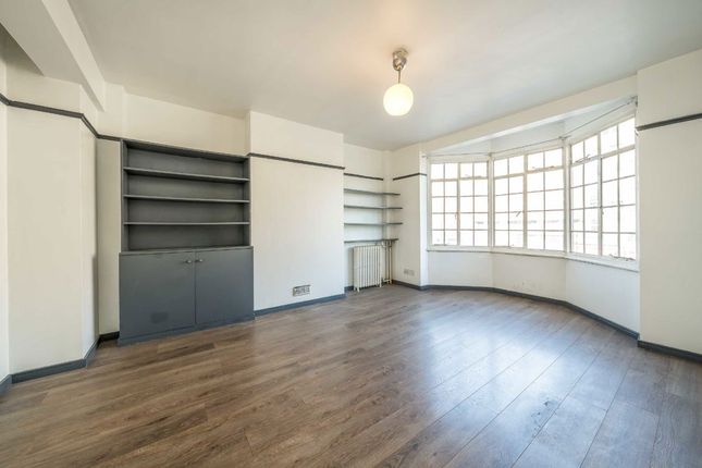 Streatham Hill, London SW2 2 bed flat for sale