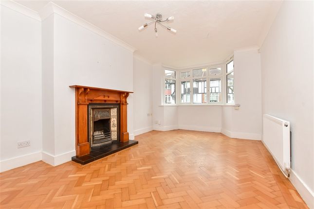 River Gardens, Carshalton, Surrey 3 bed semi