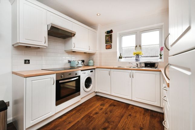 1 bedroom maisonette for sale