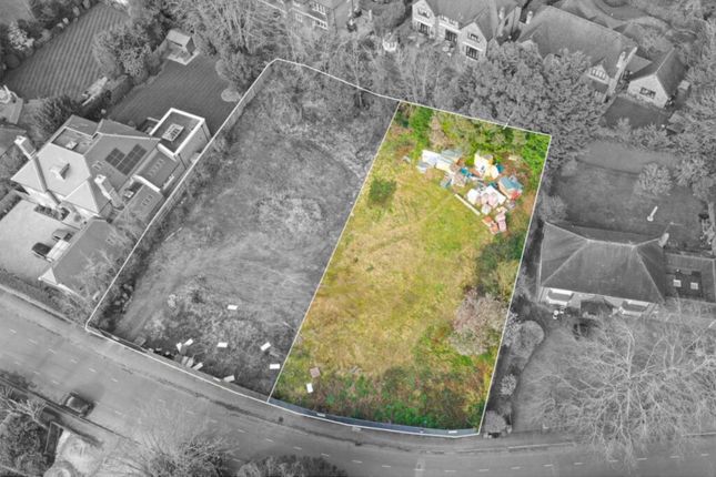 Beaconsfield HP9 7 bed property with land for sale