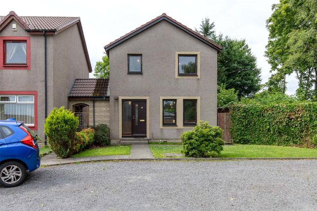 3 bedroom link detached house for sale