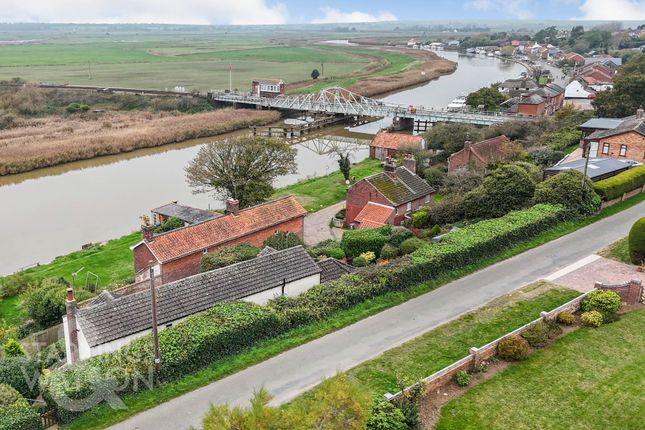 Riverside, Reedham, Norwich 4 bed detached house for sale