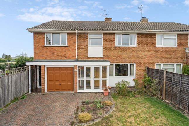 Court Close, Princes Risborough HP27 4 bed semi