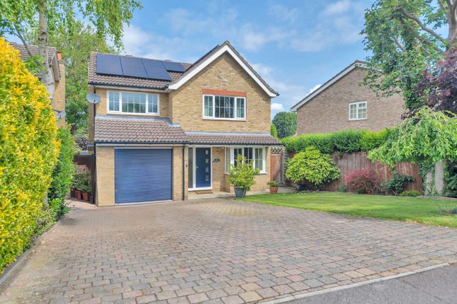The Lawns Close, Royston SG8 4 bed detached house for sale