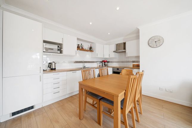 Acton Lane, London W4 2 bed flat for sale