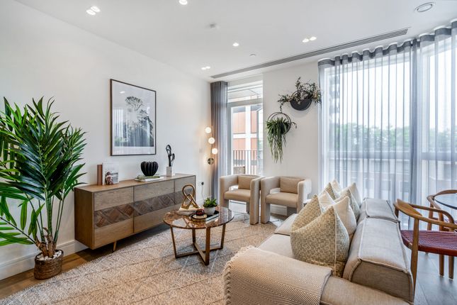 Chiswick Green, Chiswick High Road, W4 1 bed apartment for sale