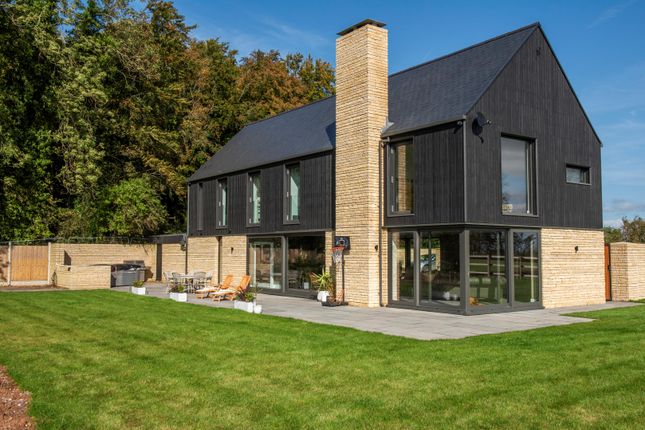 Willhayes Cross, Doddiscombsleigh... 5 bed detached house for sale
