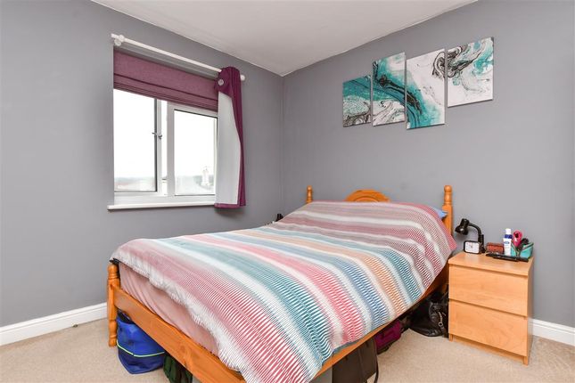 3 bed flat