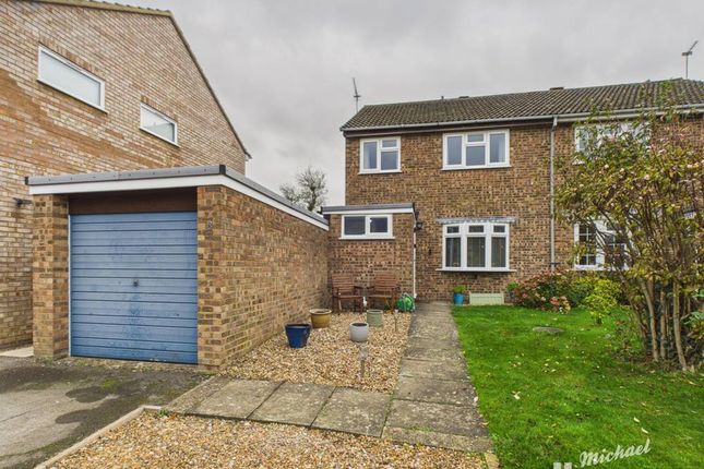 Hughenden Green, Aylesbury... 3 bed semi