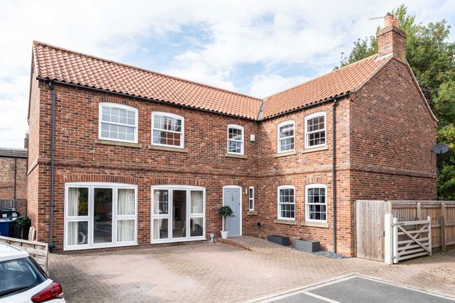 Wheatley Croft, York YO23 5 bed detached house for sale