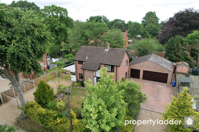 4 bed detached house